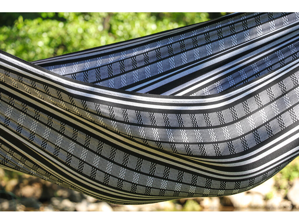 Hamac une place en coton recyclé noir - modèle carthagene sombrero Hamac une place en coton recyclé noir - modèle carthagene sombrero