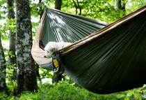 Hamac de voyage vert simple Bee Lazy Camp pour l'aventure